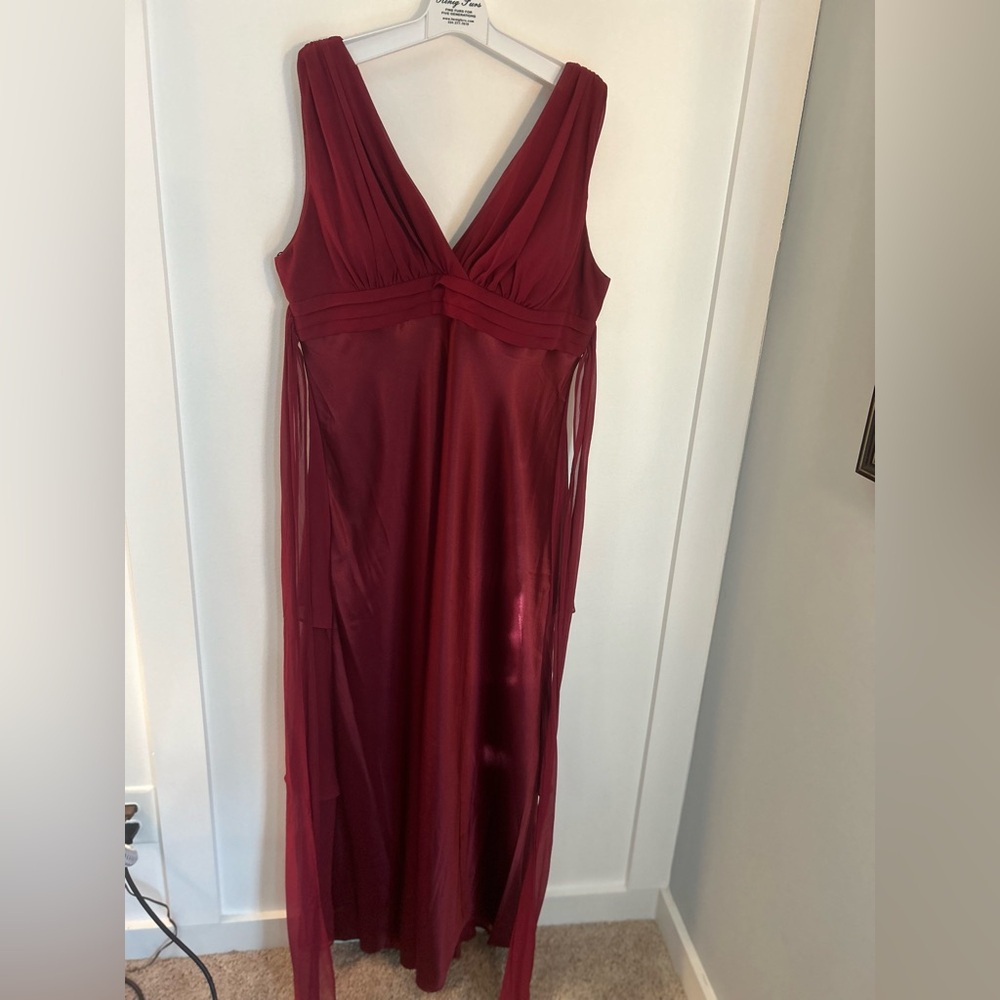Elegant Burgundy Sleeveless Formal Long Dress